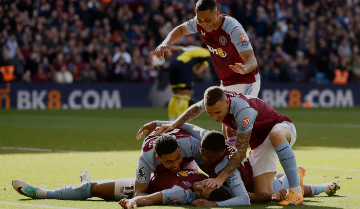 Watkins ökar Aston Villa fyra bästa förhoppningar